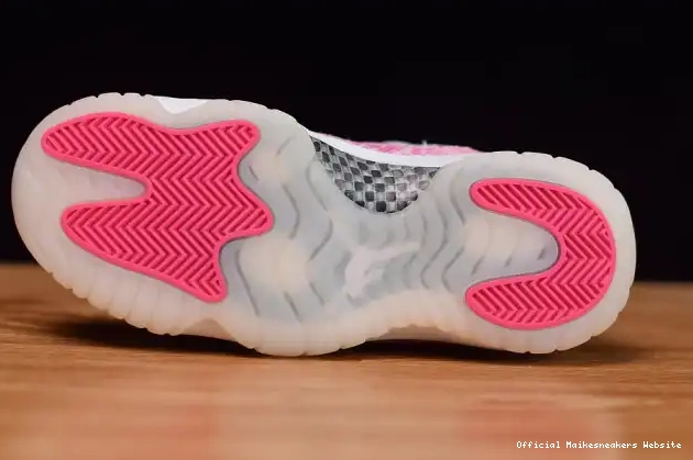 Official Maikesneakers 11 WMNS Low Pink Jordan Air AH7860-106 Snakeskin 0529
